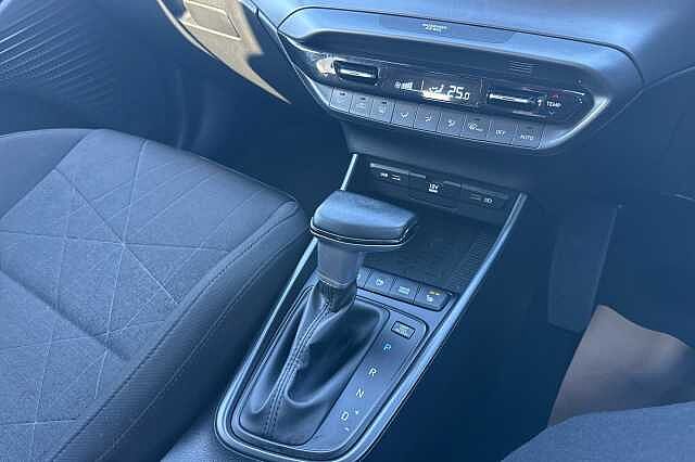 Hyundai Bayon T-GDI PREMIUM DCT MHEV