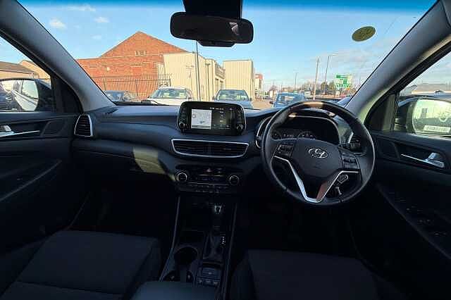 Hyundai TUCSON CRDI SE NAV MHEV Phantom Black
