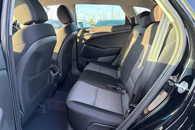 Hyundai TUCSON CRDI SE NAV MHEV Phantom Black