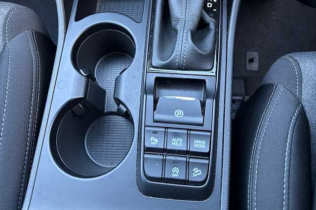 Hyundai TUCSON CRDI SE NAV MHEV Phantom Black