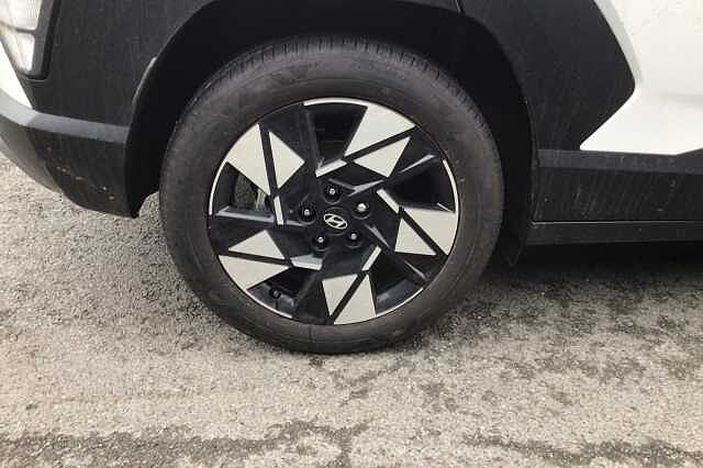 Hyundai KONA ADVANCE Atlas White