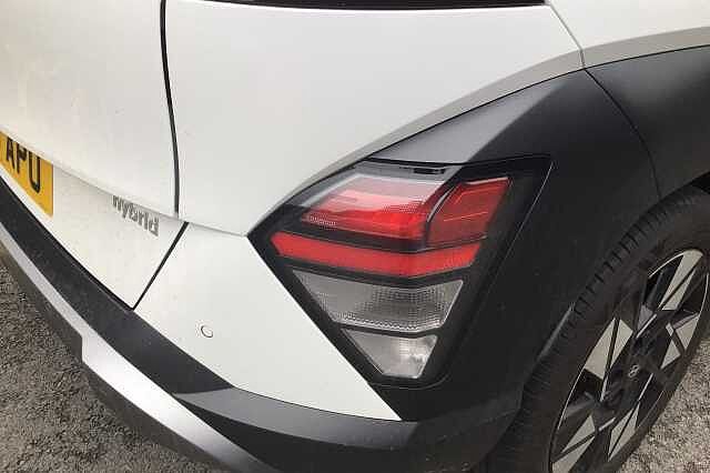 Hyundai KONA ADVANCE Atlas White