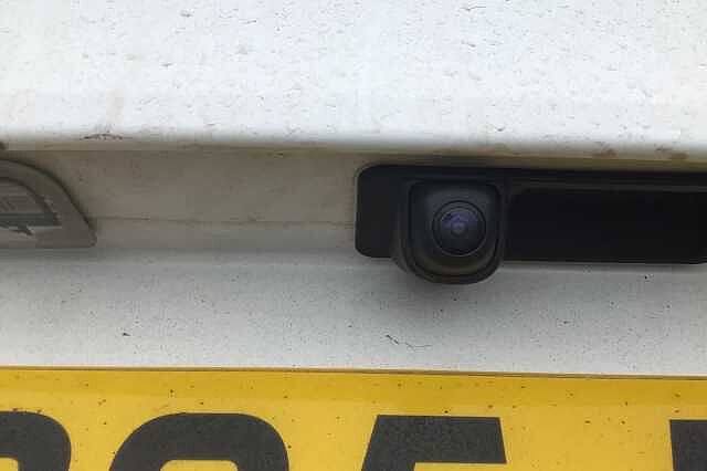 Hyundai KONA ADVANCE Atlas White