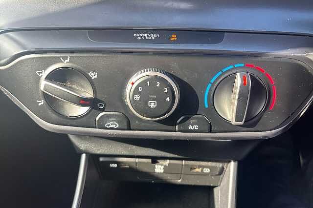 Hyundai Bayon T-GDI SE CONNECT DCT MHEV