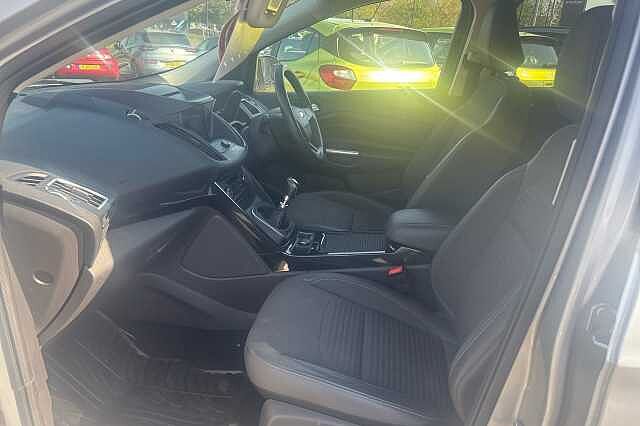 Ford Kuga TITANIUM EDITION