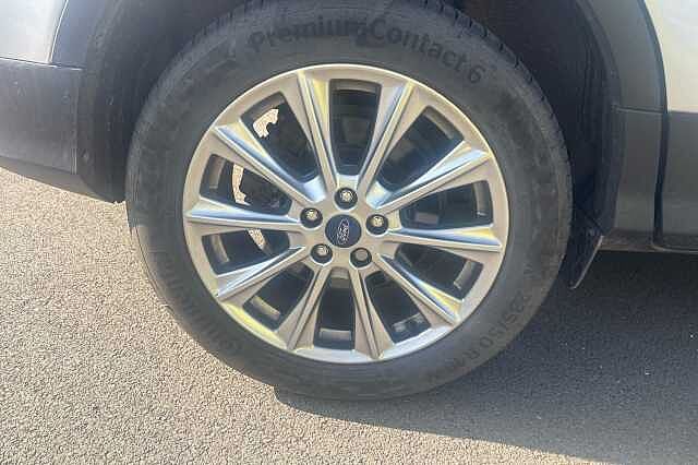 Ford Kuga TITANIUM EDITION