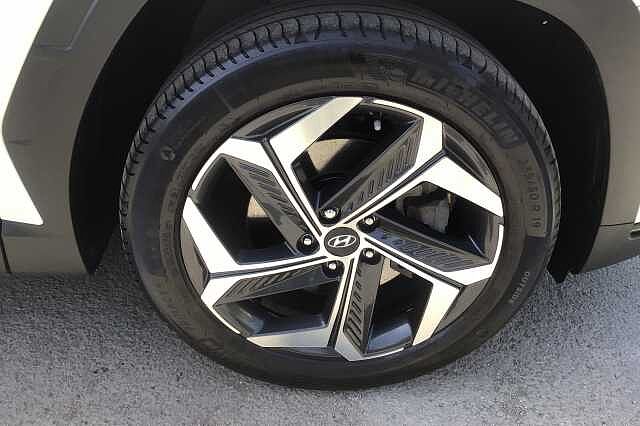 Hyundai TUCSON T-GDI ULTIMATE Atlas White