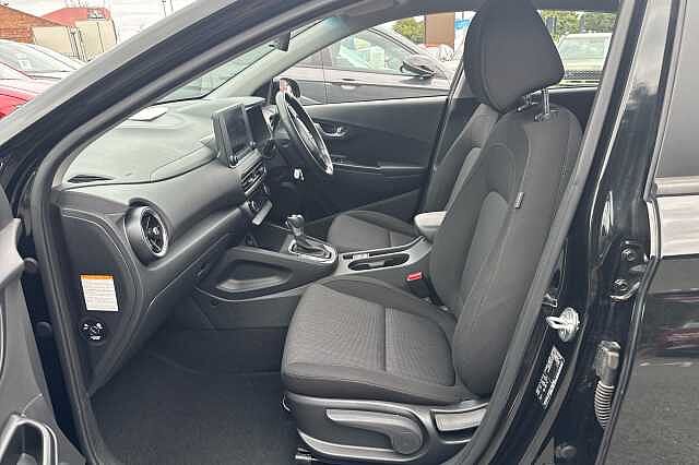 Hyundai KONA GDI SE CONNECT Phantom Black