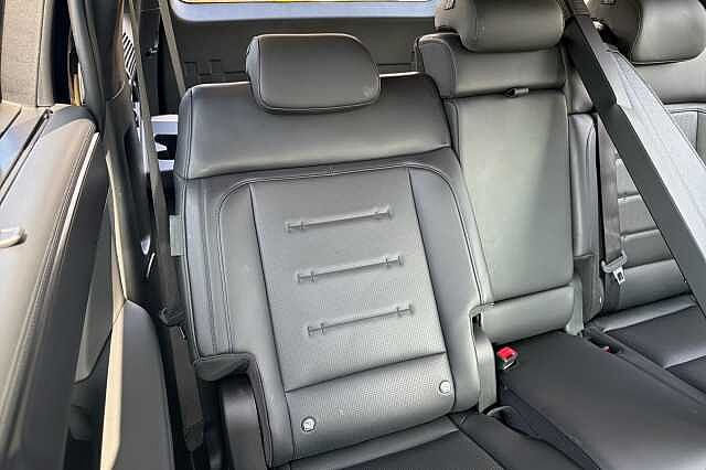 Hyundai SANTA FE CALLIGRAPHY Abyss Black