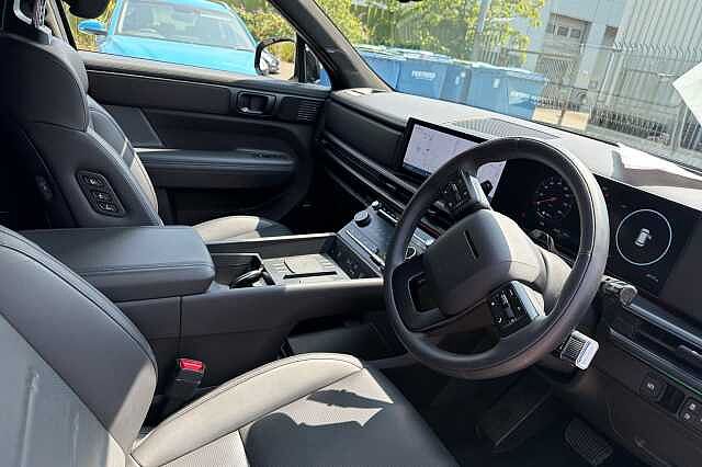Hyundai SANTA FE CALLIGRAPHY Abyss Black
