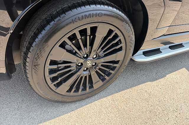 Hyundai SANTA FE CALLIGRAPHY Abyss Black