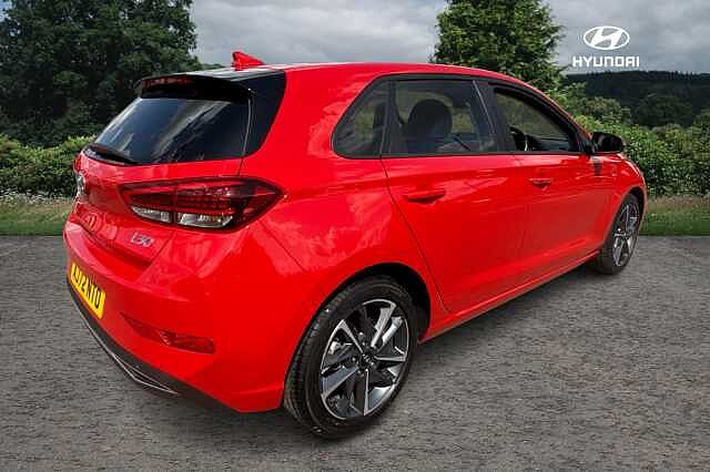 Hyundai I30 T-GDI PREMIUM MHEV Engine Red