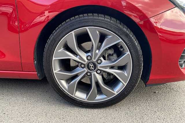Hyundai I30 1.4T GDI Premium 5dr DCT Fiery Red