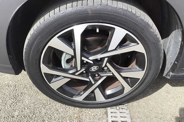 Hyundai Kona T-GDI PREMIUM MHEV