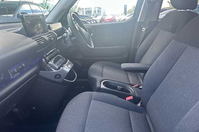 Hyundai INSTER 85kW 02 49kWh 5dr Auto Jungle Khaki