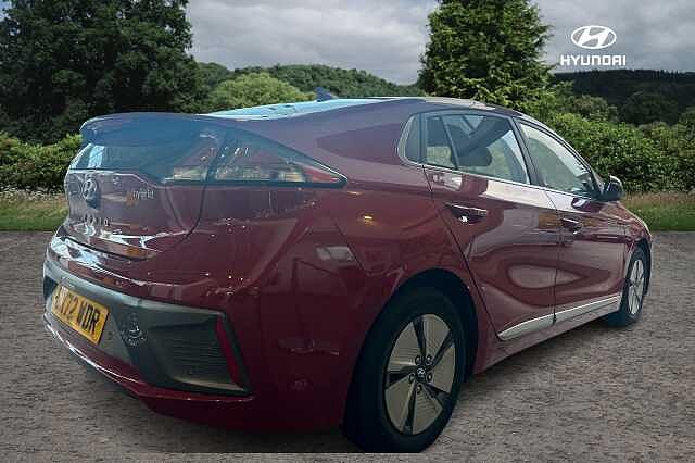 Hyundai IONIQ 1.6 GDi Hybrid Premium 5dr DCT Red