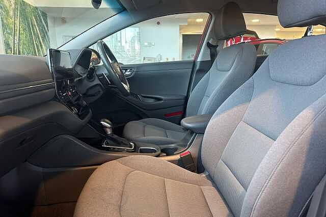 Hyundai IONIQ 1.6 GDi Hybrid Premium 5dr DCT Red