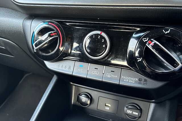Hyundai Kona T-GDI SE CONNECT MHEV