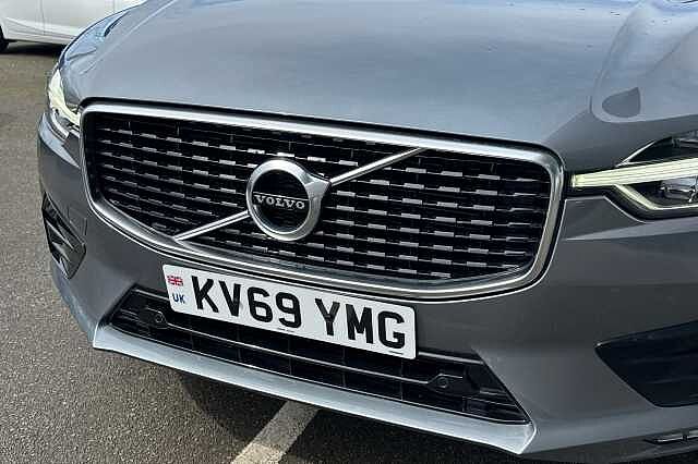 Volvo XC60 B5 R-DESIGN PRO AWD