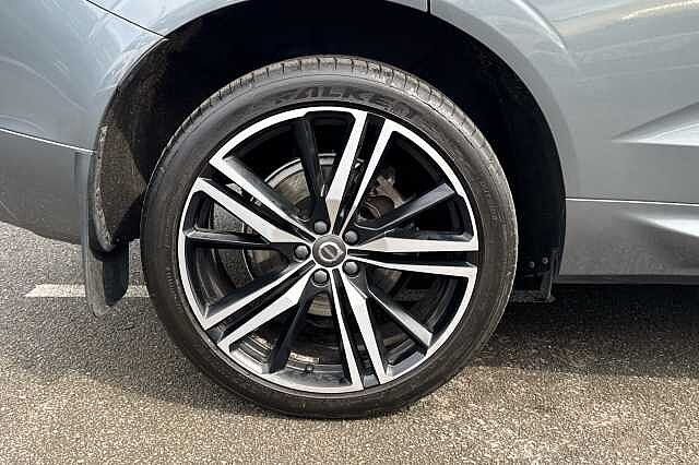Volvo XC60 B5 R-DESIGN PRO AWD