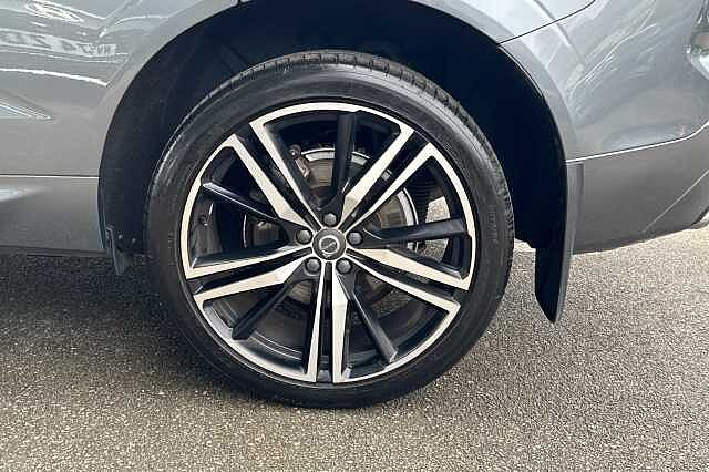 Volvo XC60 B5 R-DESIGN PRO AWD