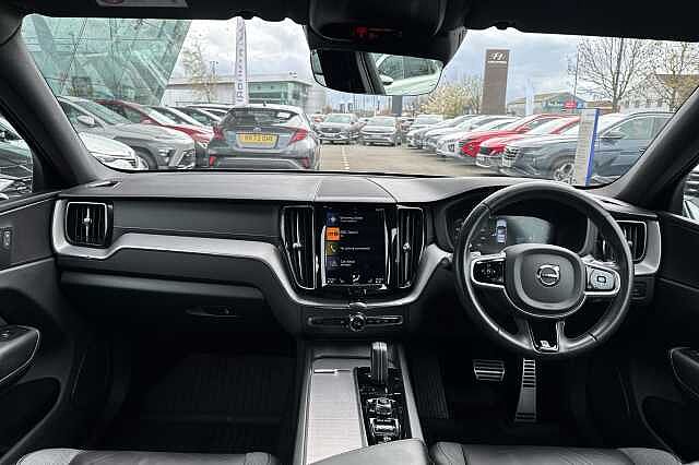 Volvo XC60 B5 R-DESIGN PRO AWD