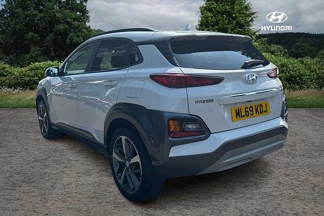 Hyundai KONA PREMIUM White