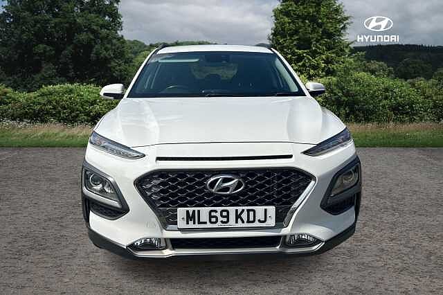 Hyundai KONA PREMIUM White