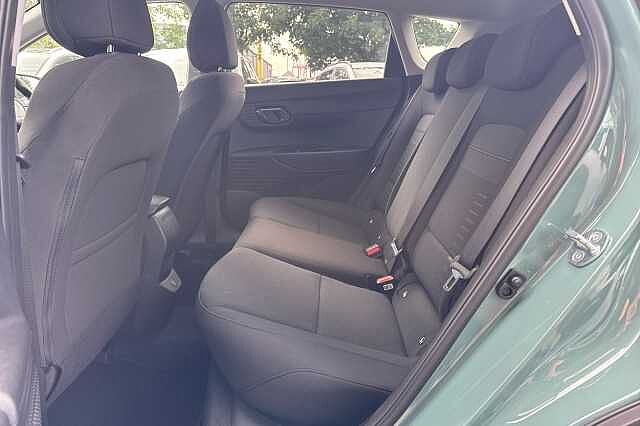 Hyundai BAYON T-GDI TECH LINE Mangrove Green