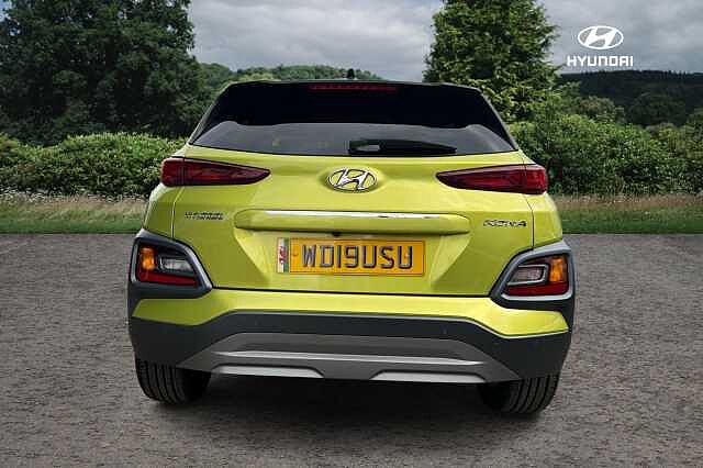 Hyundai KONA PREMIUM SE Yellow