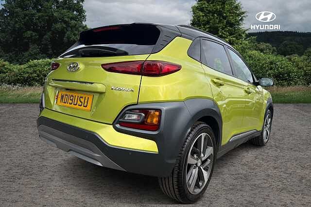 Hyundai KONA PREMIUM SE Yellow