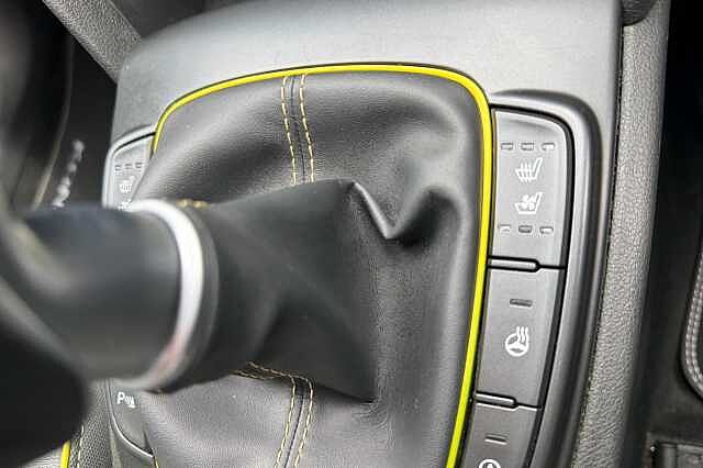 Hyundai KONA PREMIUM SE Yellow