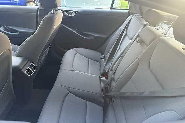 Hyundai IONIQ 1.6 GDi Hybrid Premium 5dr DCT Phantom Black