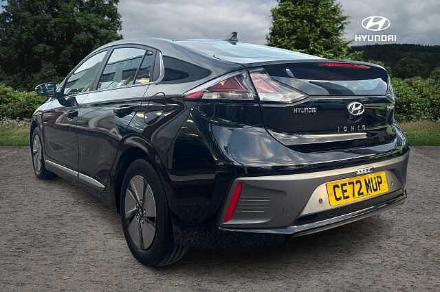 Hyundai IONIQ 1.6 GDi Hybrid Premium 5dr DCT Phantom Black
