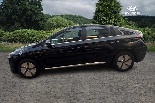 Hyundai IONIQ 1.6 GDi Hybrid Premium 5dr DCT Phantom Black