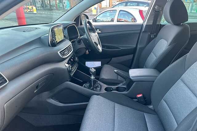 Hyundai TUCSON 1.6 GDi SE Nav 5dr 2WD Stellar Blue