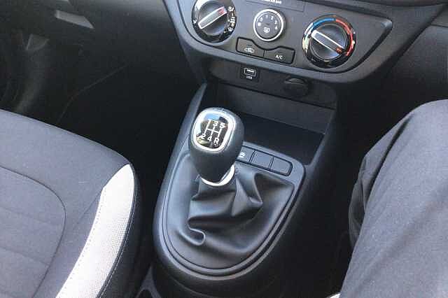 Hyundai i10 1.0 MPi SE Connect 5dr