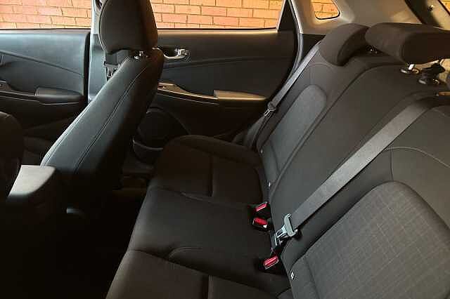 Hyundai Kona T-GDI SE CONNECT MHEV