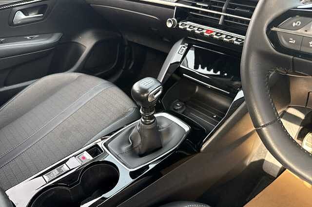 Peugeot 208 PURETECH ALLURE PREMIUM PLUS S/S