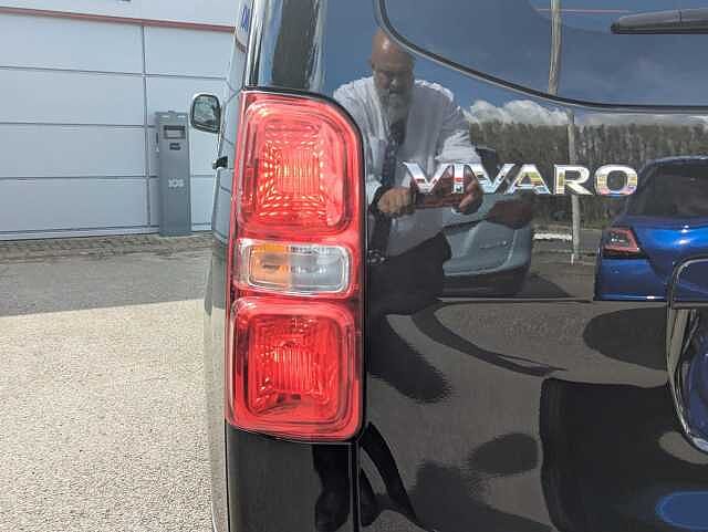 Vauxhall Vivaro Life 1.5 Turbo D 120PS Edition M 5dr