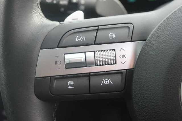 Hyundai TUCSON 1.6T Hybrid Ultimate 5dr Auto Abyss Black