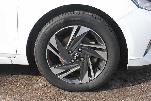 Hyundai I20 1.0 T-GDi 100ps SE Connect 48 Volt Hybrid Polar White