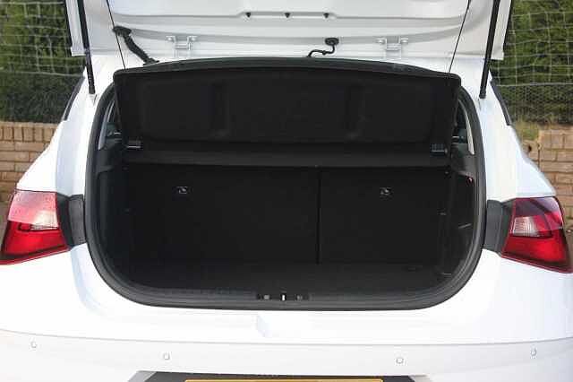 Hyundai I20 1.0 T-GDi 100ps SE Connect 48 Volt Hybrid Polar White