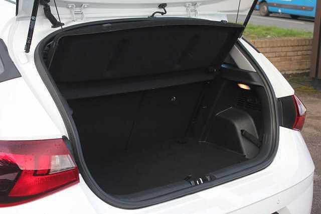 Hyundai I20 1.0 T-GDi 100ps SE Connect 48 Volt Hybrid Polar White