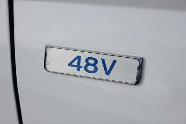 Hyundai I20 1.0 T-GDi 100ps SE Connect 48 Volt Hybrid Polar White