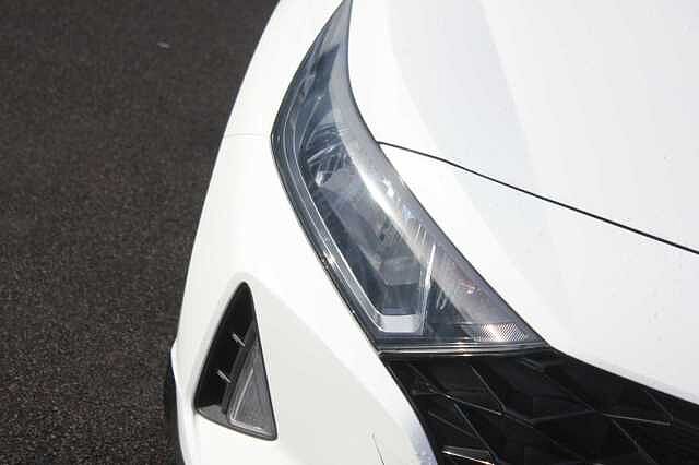 Hyundai I20 1.0 T-GDi 100ps SE Connect 48 Volt Hybrid Polar White