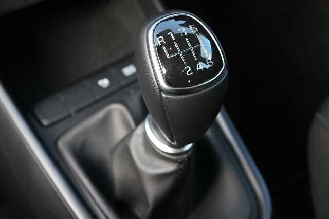 Hyundai I20 1.0 T-GDi 100ps SE Connect 48 Volt Hybrid Polar White