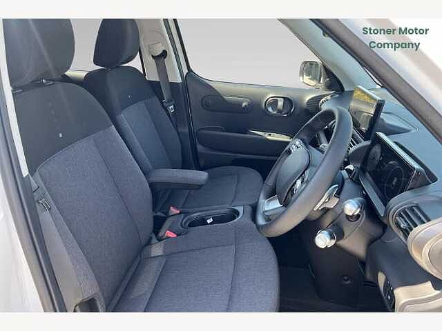 Hyundai INSTER 85kW 02 49kWh 5dr Auto Atlas White