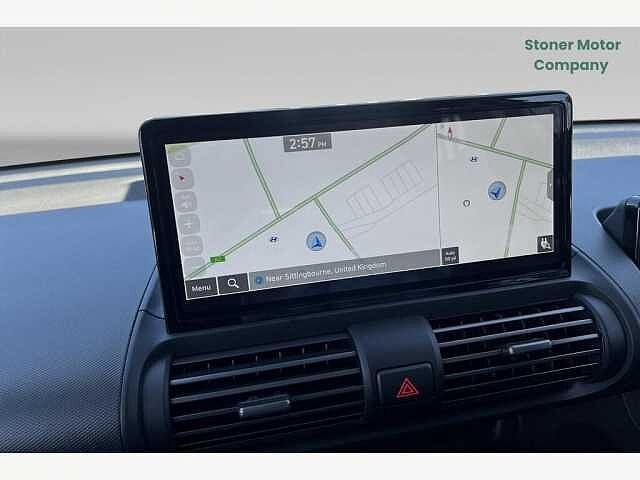 Hyundai INSTER 85kW 02 49kWh 5dr Auto Atlas White