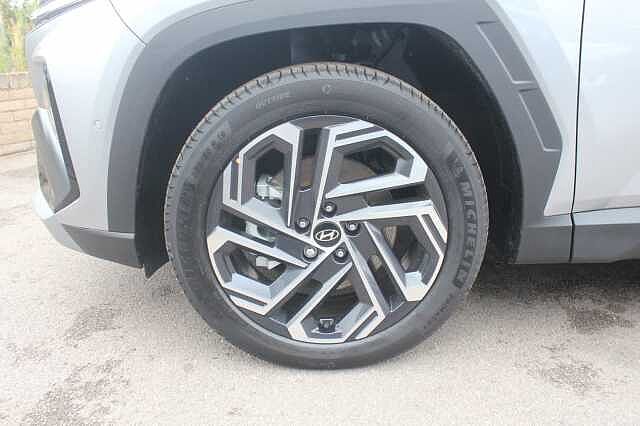 Hyundai TUCSON 1.6T Ultimate 5dr Shimmering Silver